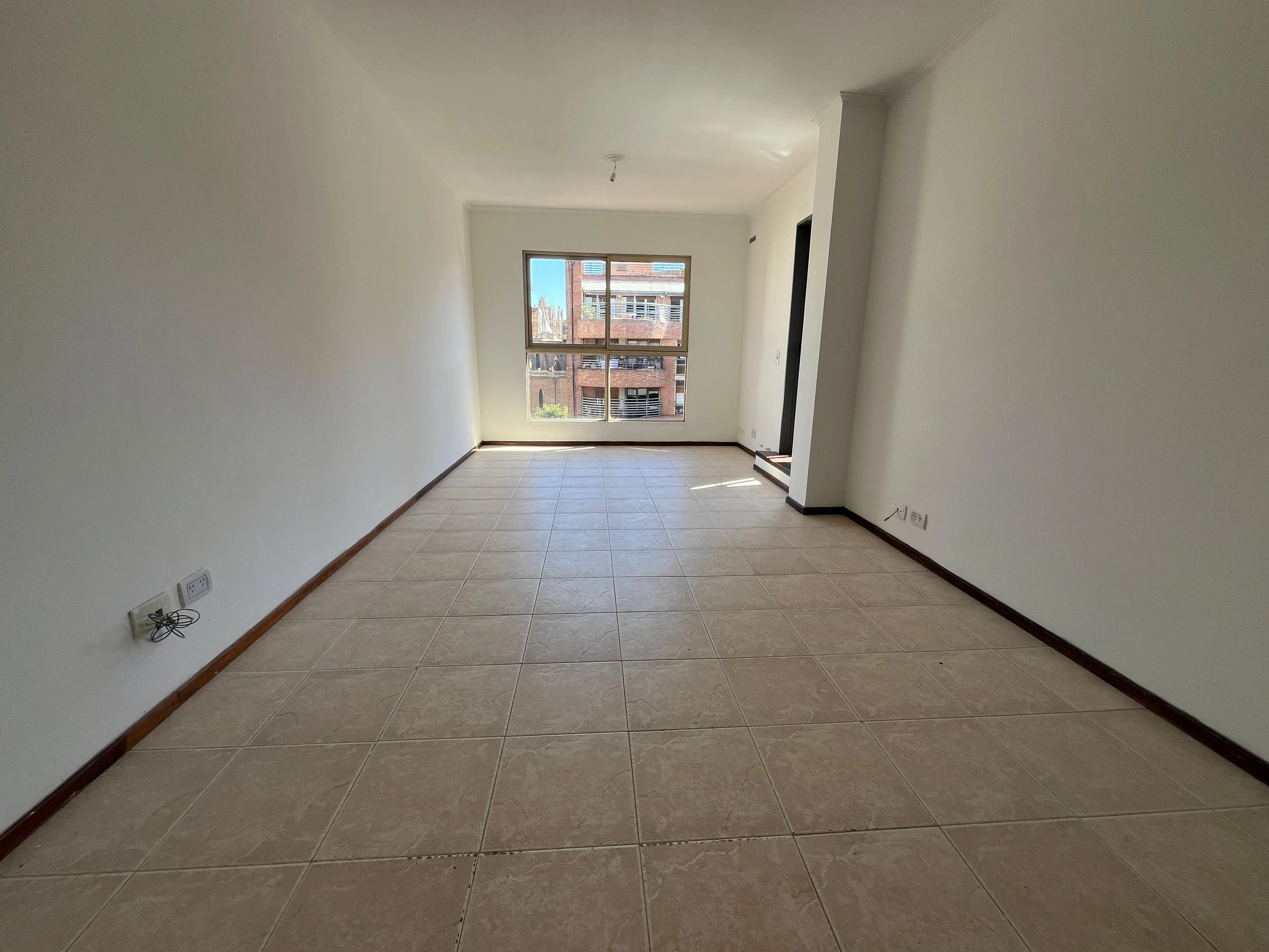 Nueva Cba - Ituzaingó al 600 - 1 dorm, con balcón, externo