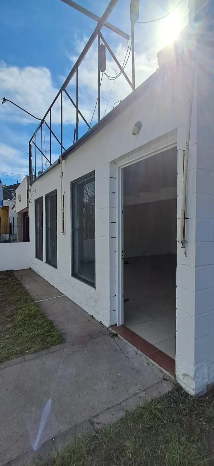 Alquiler local comercial sobre calle Tronador 2300