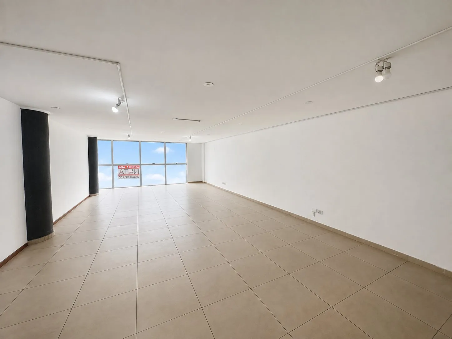 ALQUILER | OFICINA VERSÁTIL | B° CENTRO | 160m²