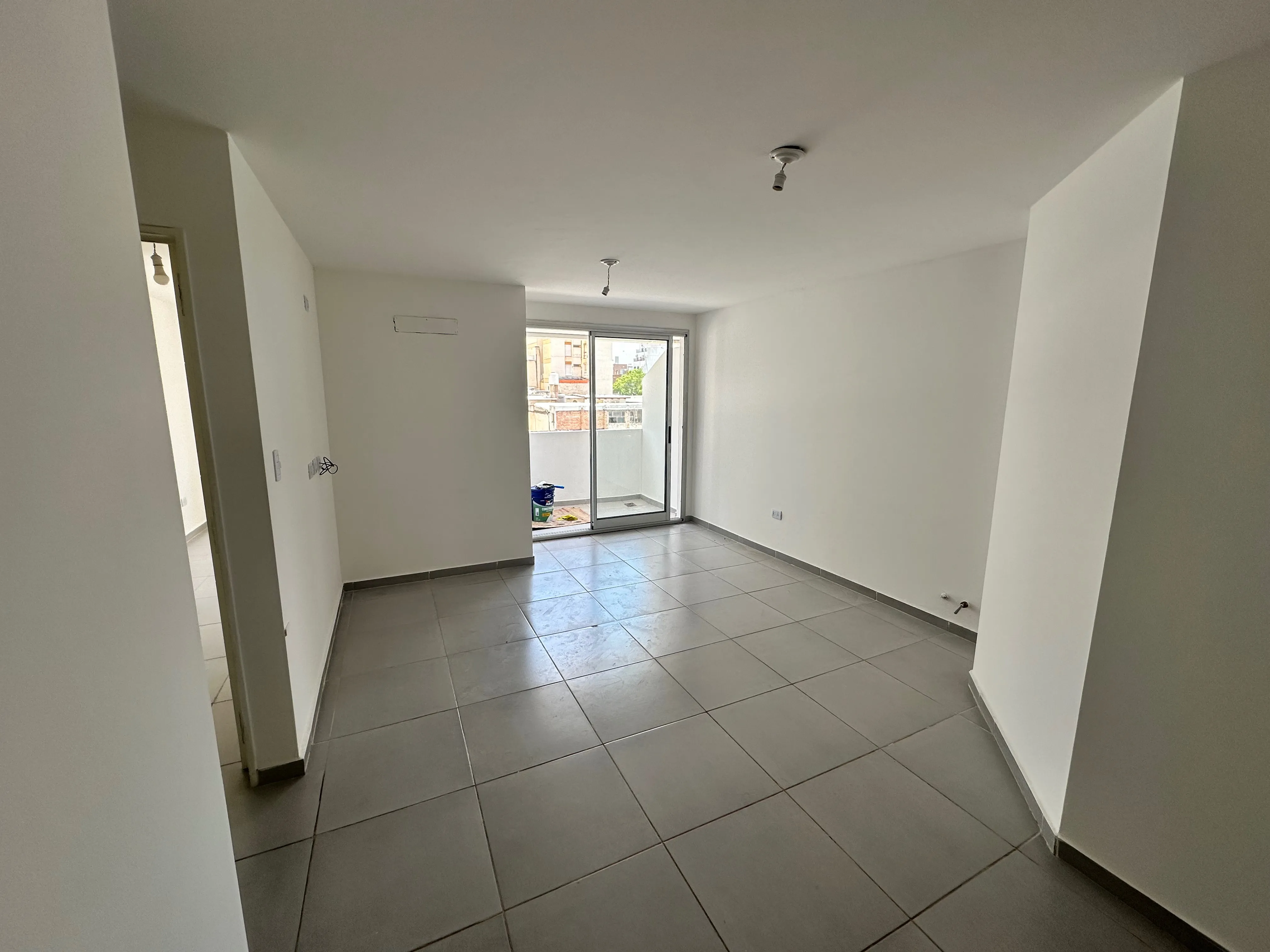 CENTRO IMPECABLE CON RENTA