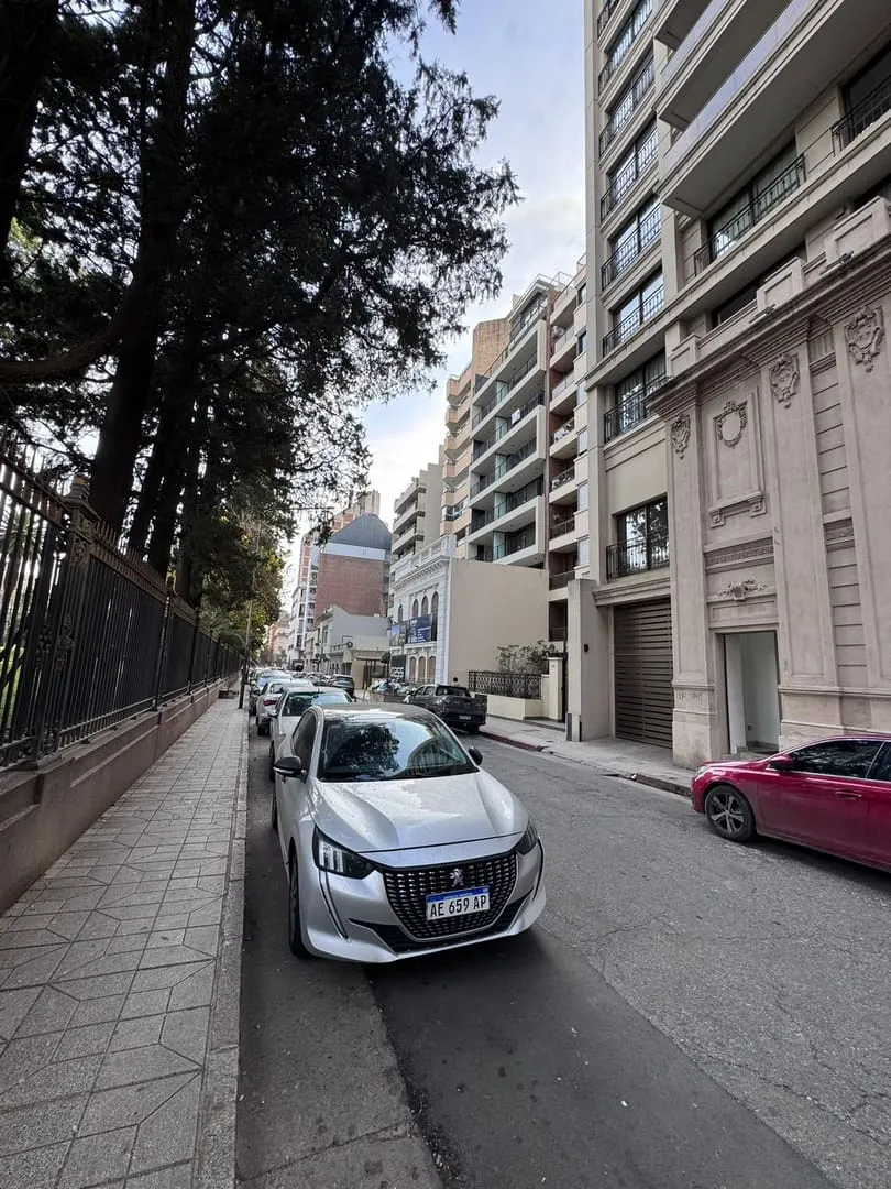 DEPARTAMENTO VENTA NUEVA CORDOBA PISO CATEGORIA 350 M2 3 DORMITORIOS 3 BAÑOS COC...