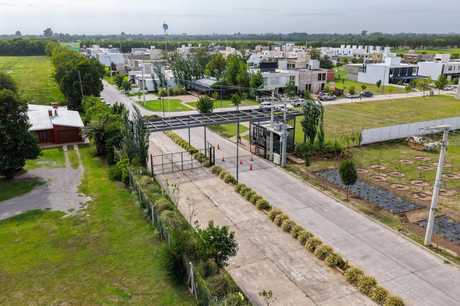 EXCELENTE UBICACION LOTES ETAPA UNO APTO DUPLEX 360 M2 - DISTRITO SUR