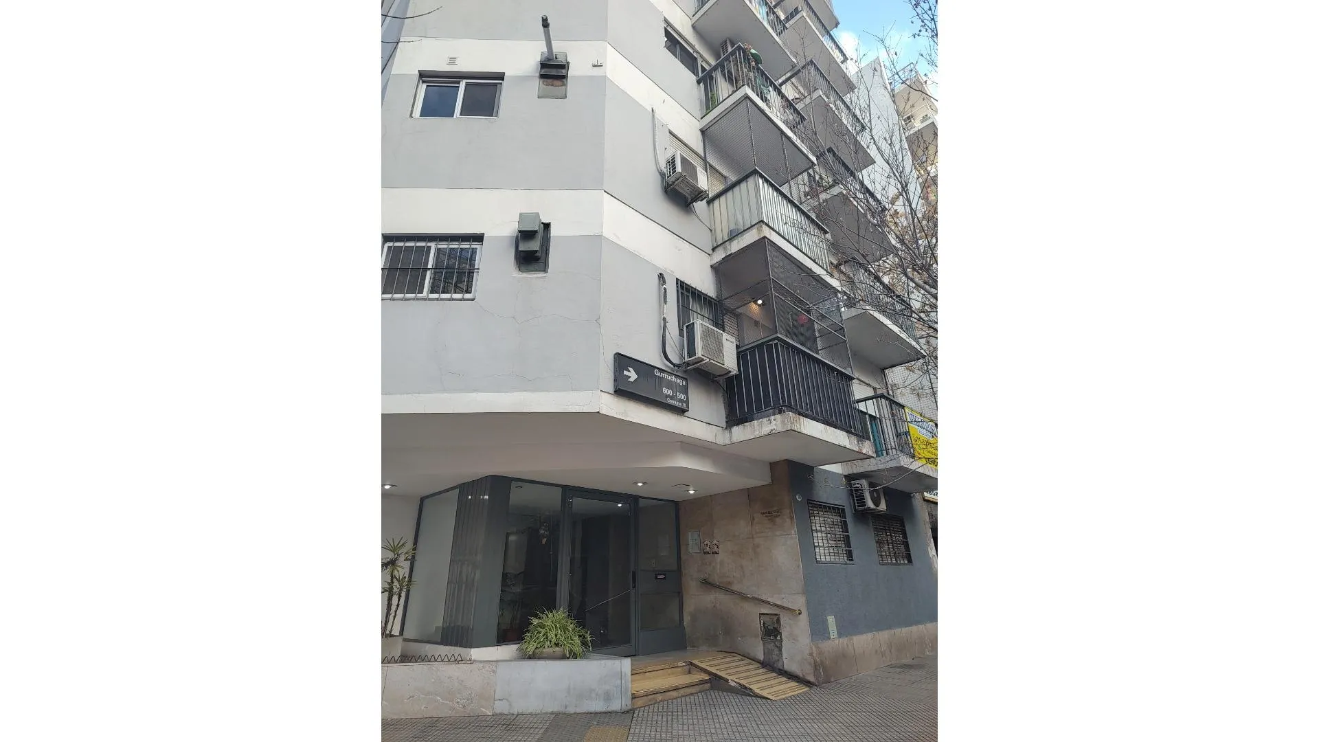 DEPARTAMENTO DE 3 AMBIENTES CON BALCON