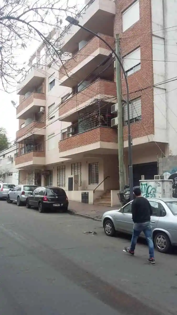 zona tribunales cochera a venta