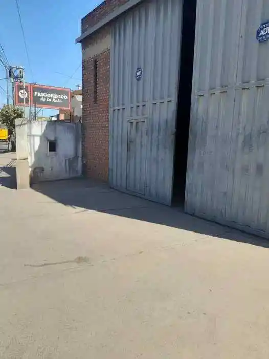 APTO BANCOR AV.Veles Sarsfield al 6000 VENTA GALPON MAS LOTE DE TERRENO SOBRE
