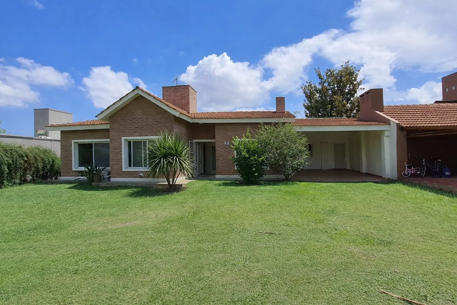 VENTA CASA COUNTRY SAN ISIDRO VILLA ALLENDE