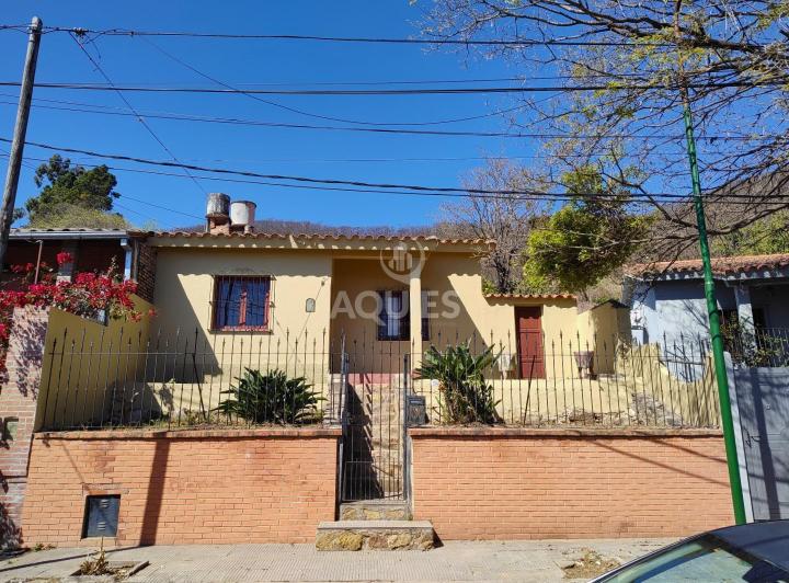 Casa · 130m² · 5 Ambientes