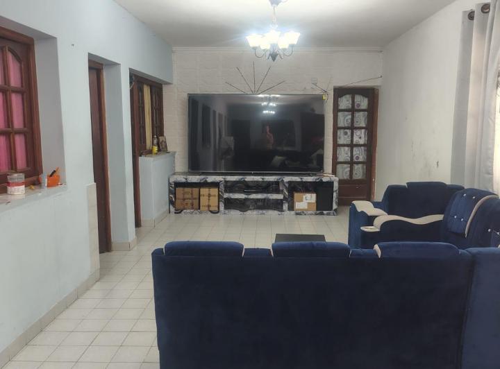 Quinta vacacional · 700m² · 7 Ambientes · 4 Cocheras