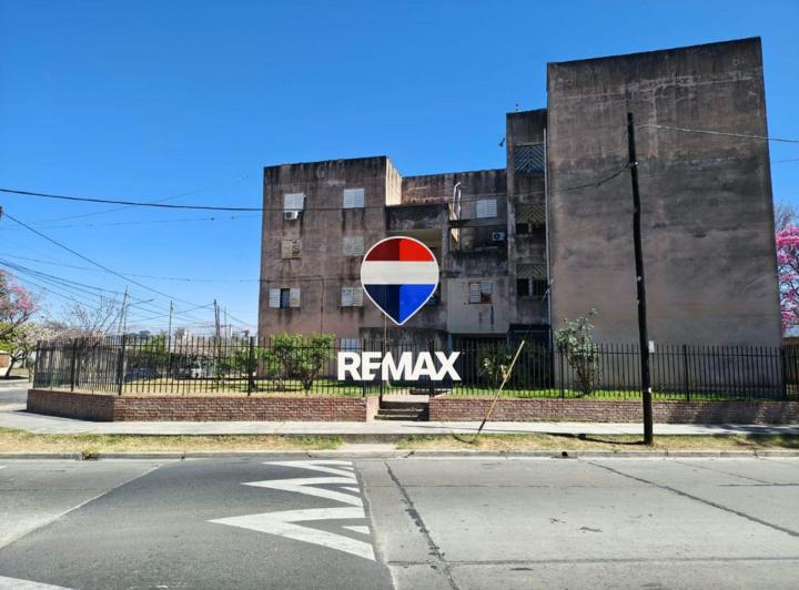 Departamento · 83m² · 4 Ambientes · 1 Cochera