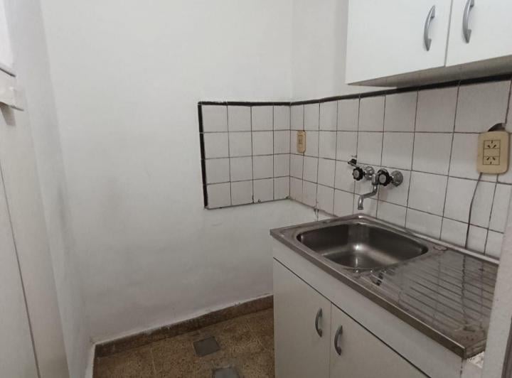 Local comercial · 130m² · 6 Ambientes · 2 Cocheras