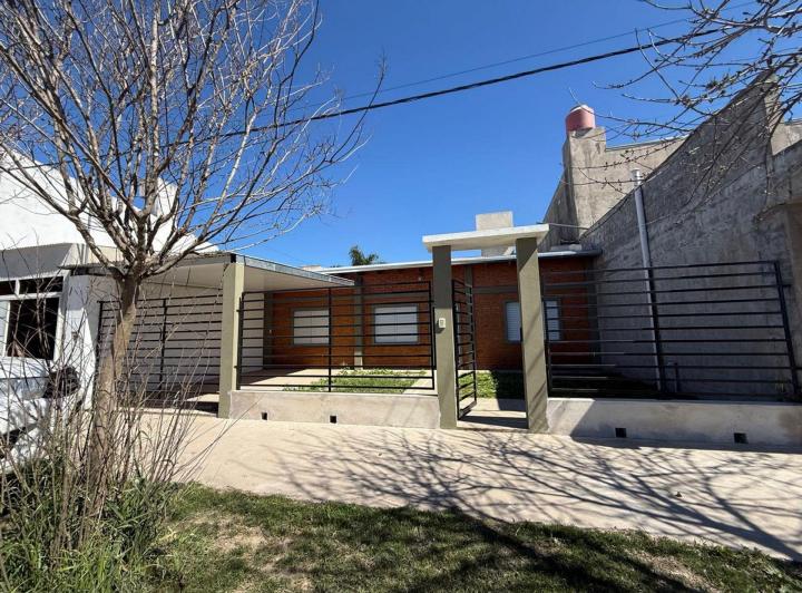 Casa · 79m² · 4 Ambientes · 1 Cochera
