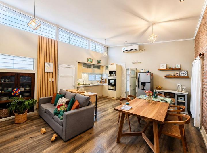 Casa · 156m² · 5 Ambientes · 2 Cocheras