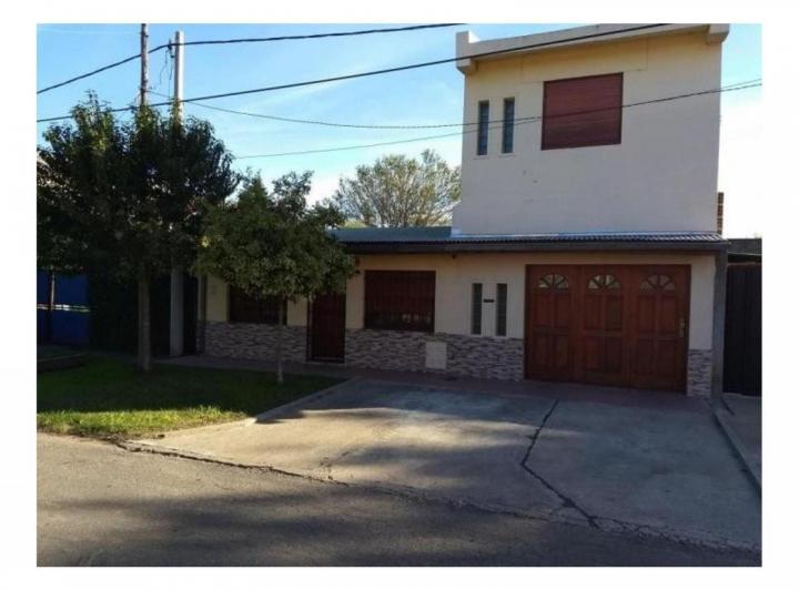 Casa · 309m² · 5 Ambientes · 2 Cocheras