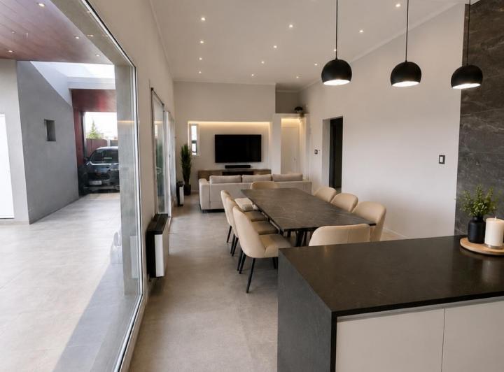 Casa · 110m² · 3 Ambientes · 3 Cocheras