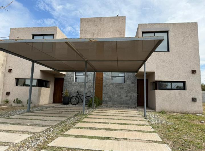 Casa · 120m² · 4 Ambientes