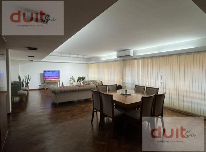 Departamento · 215m² · 7 Ambientes · 1 Cochera