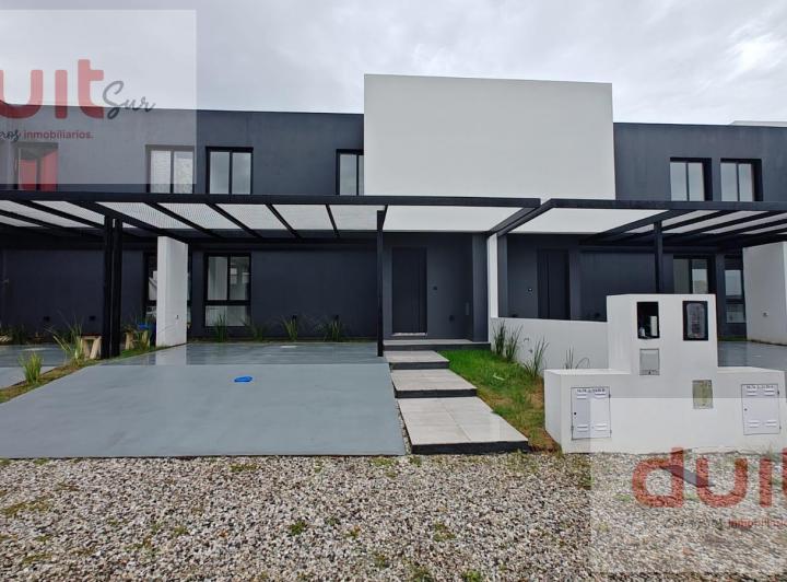 Casa · 175m² · 6 Ambientes · 2 Cocheras