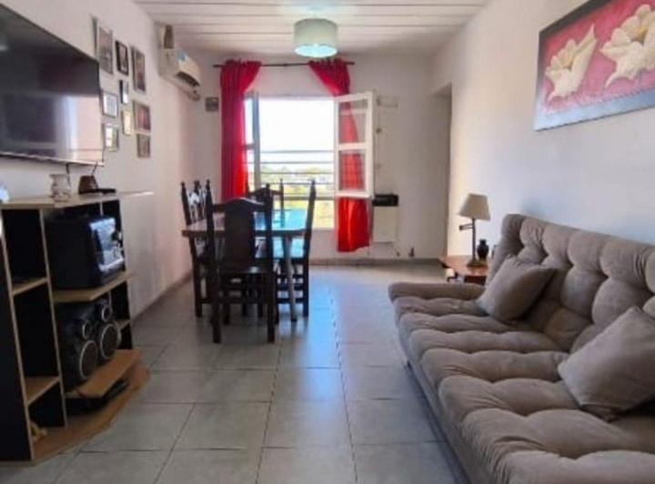Departamento · 64m² · 5 Ambientes · 1 Cochera