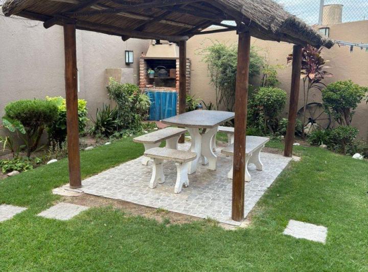 Casa · 170m² · 6 Ambientes · 1 Cochera