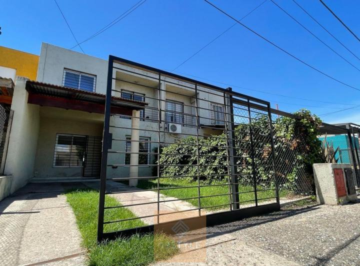 Casa · 148m² · 5 Ambientes · 1 Cochera