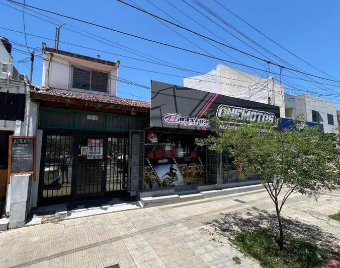 Casa · 250m² · 6 Ambientes · 1 Cochera