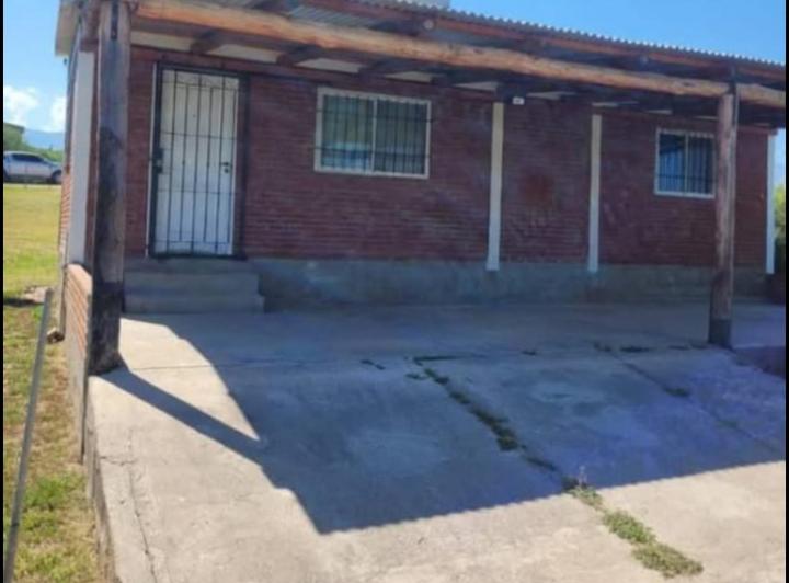 Casa · 80m² · 2 Ambientes · 1 Cochera