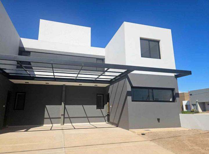 Casa · 88m² · 3 Ambientes · 1 Cochera