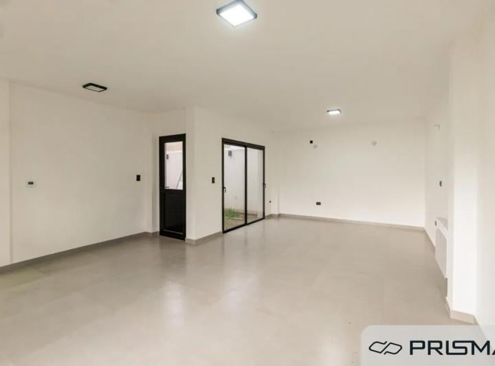 Casa · 160m² · 4 Ambientes · 1 Cochera
