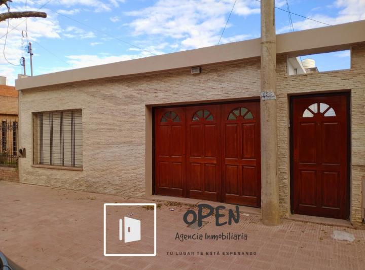 Casa · 334m² · 10 Ambientes · 2 Cocheras