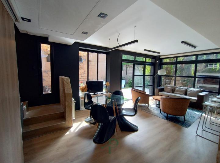 Casa · 115m² · 4 Ambientes · 2 Cocheras