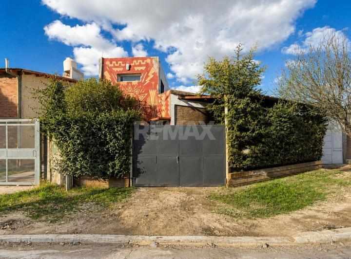 Casa · 115m² · 3 Ambientes · 1 Cochera
