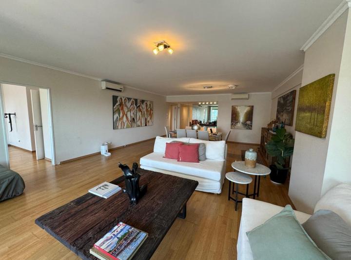 Departamento · 250m² · 5 Ambientes · 2 Cocheras