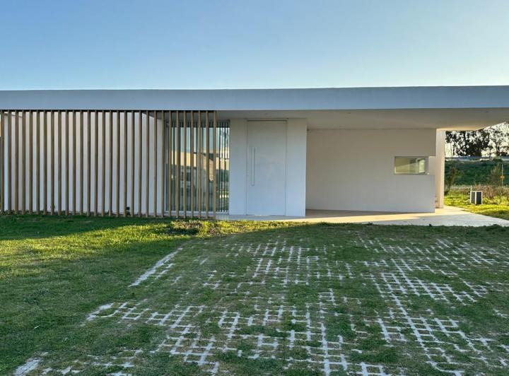 Casa · 136m² · 4 Ambientes · 2 Cocheras