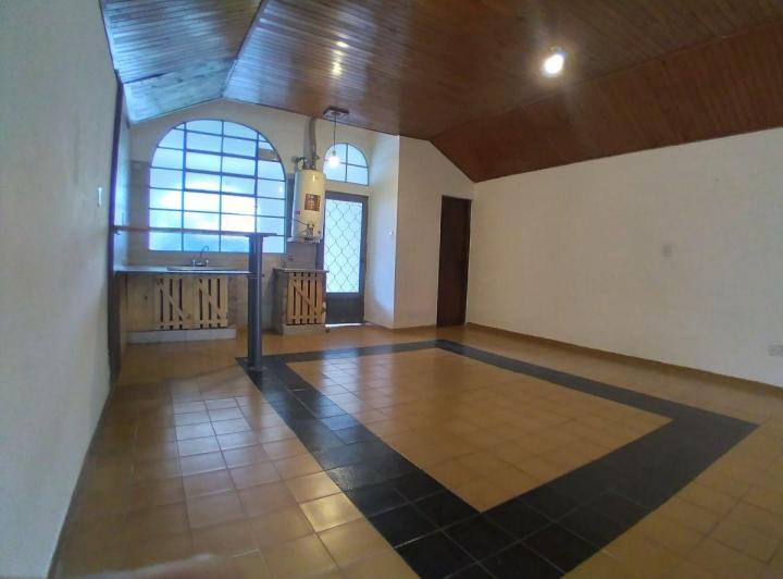 Casa · 65m² · 2 Ambientes · 1 Cochera