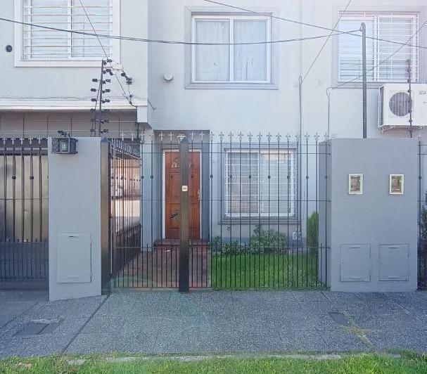 Casa · 95m² · 3 Ambientes · 1 Cochera
