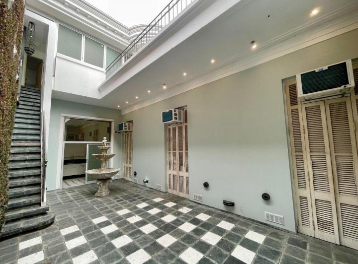 Casa · 140m² · 5 Ambientes · 1 Cochera