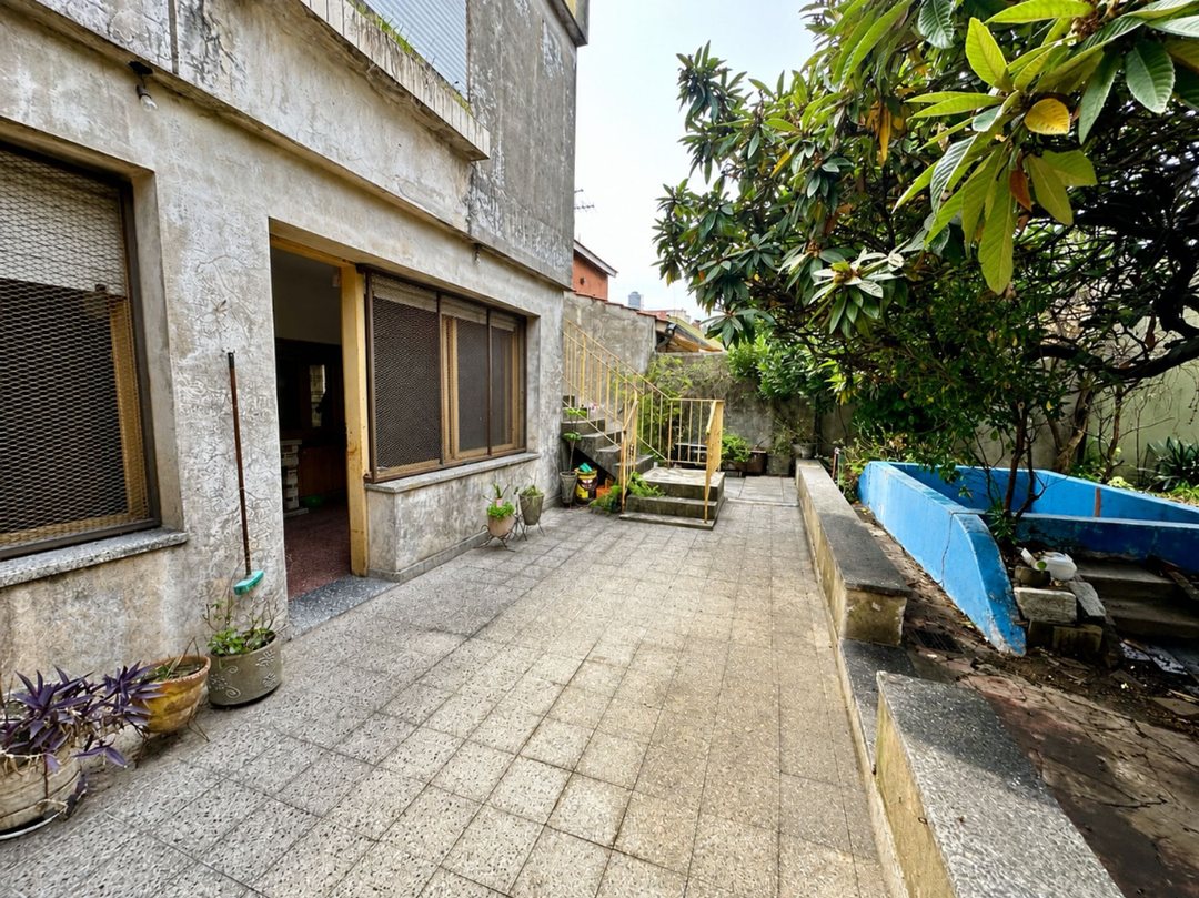 VENTA CASA 4 AMBIENTES MULTIFAMILIAR SAN JUSTO