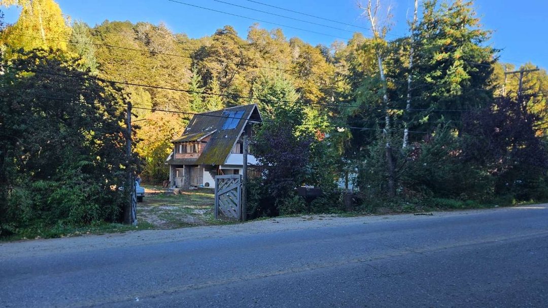 LOTE DE 2059M2 SOBRE BUSTILLO, SALIDA A DOS CALLES