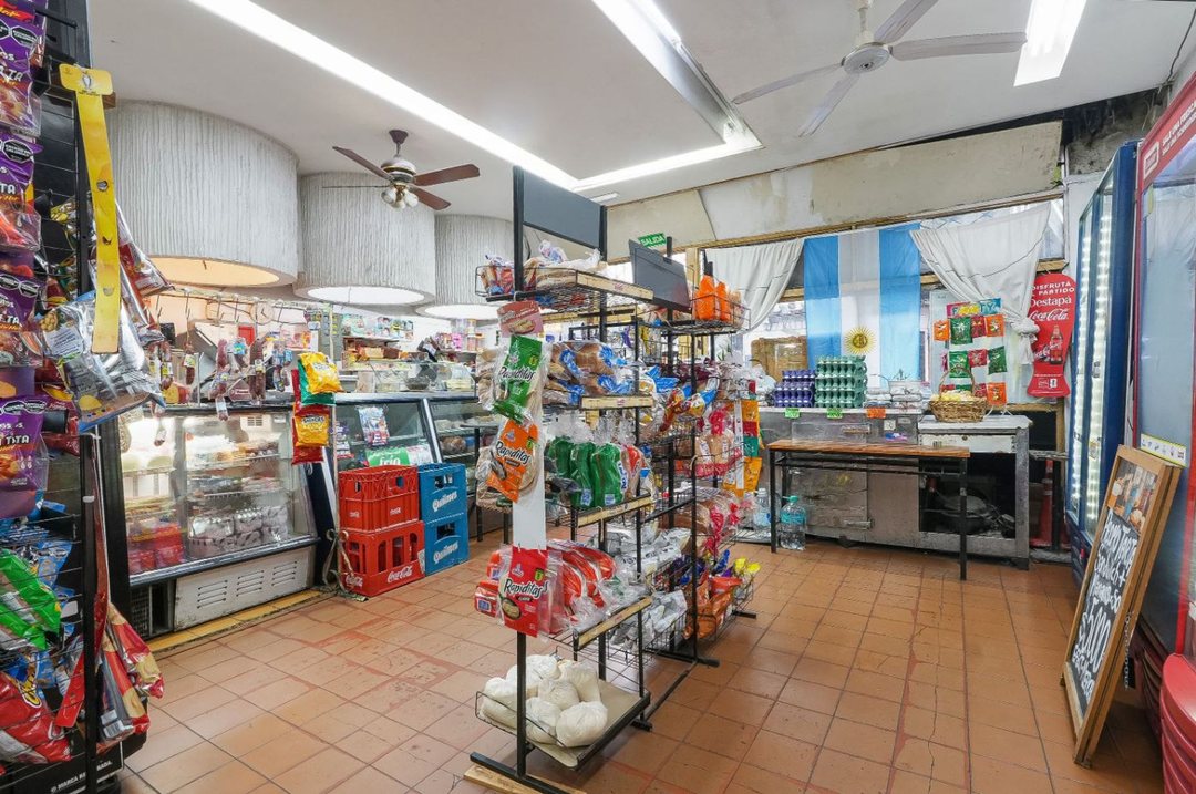 VENTA Local Comercial en Av.Forest - Chacarita