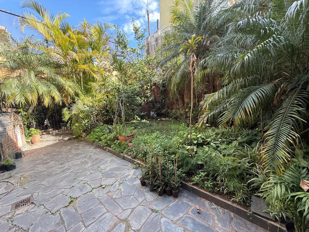 Venta PH + depósito + local en Floresta