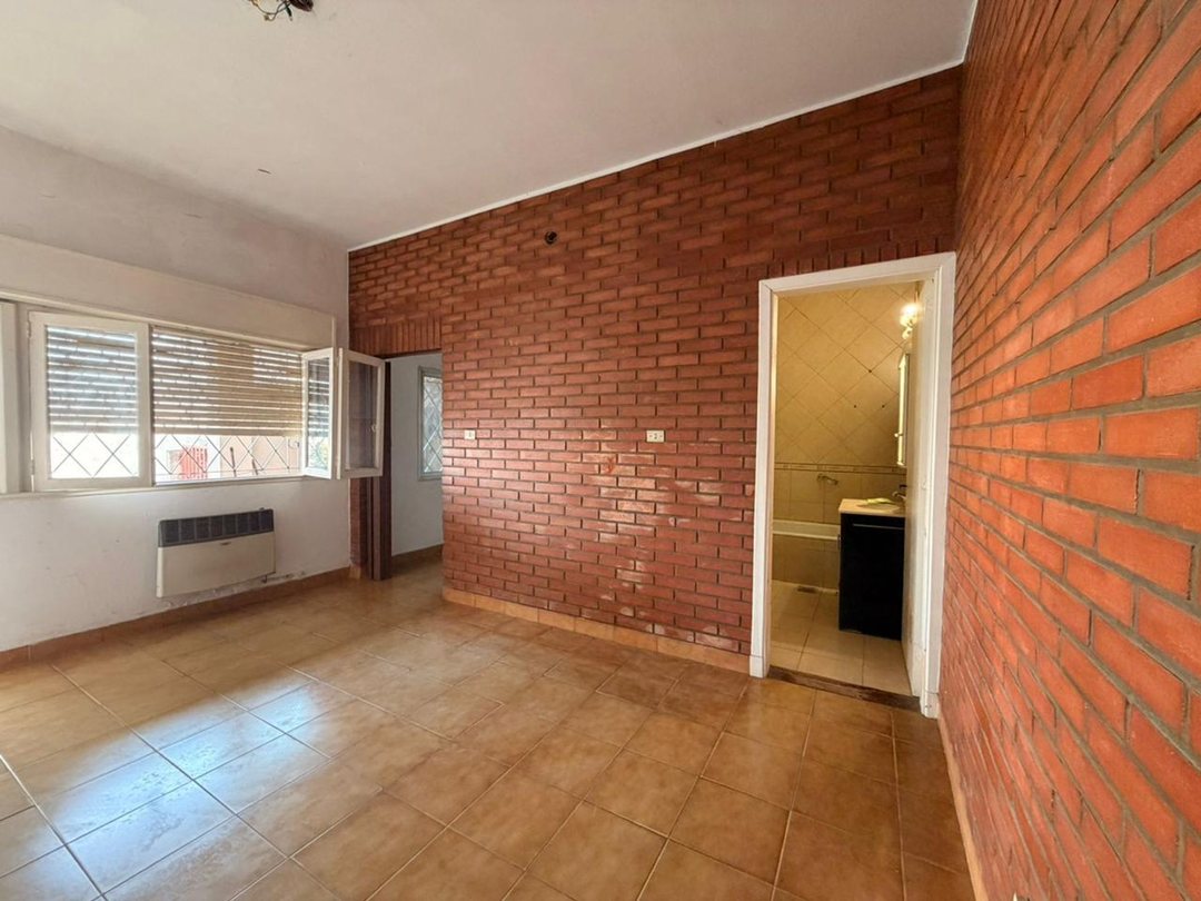VENTA CASA 5 AMBIENTES CON LOCAL LOMAS DE ZAMORA