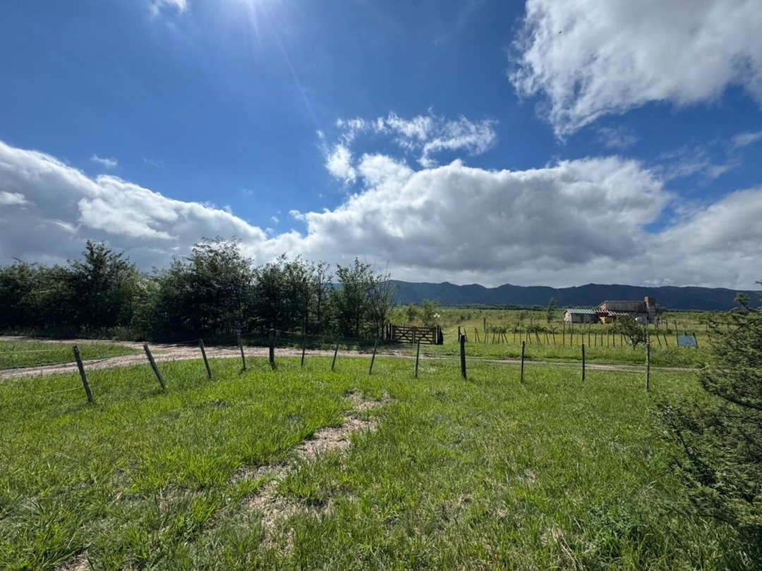 VENTA LOTE 561 M2 EN LOS REARTES. CALAMUCHITA