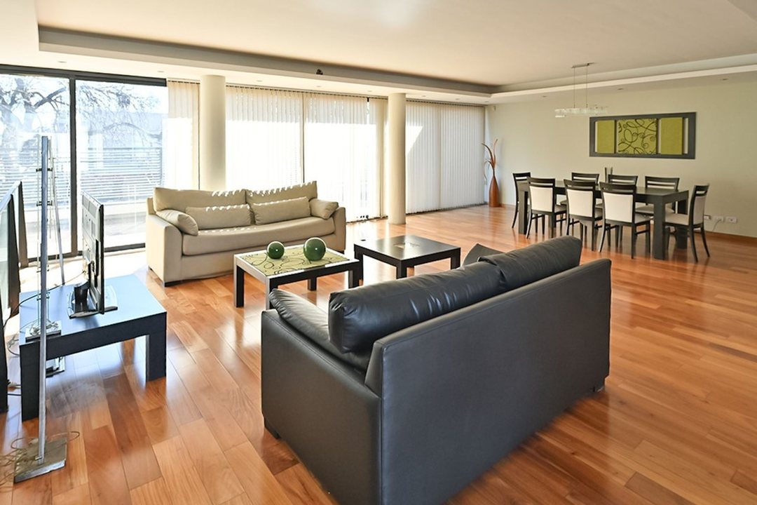Venta casa 4 Dormitorios, Quincho, Pileta, Jardin