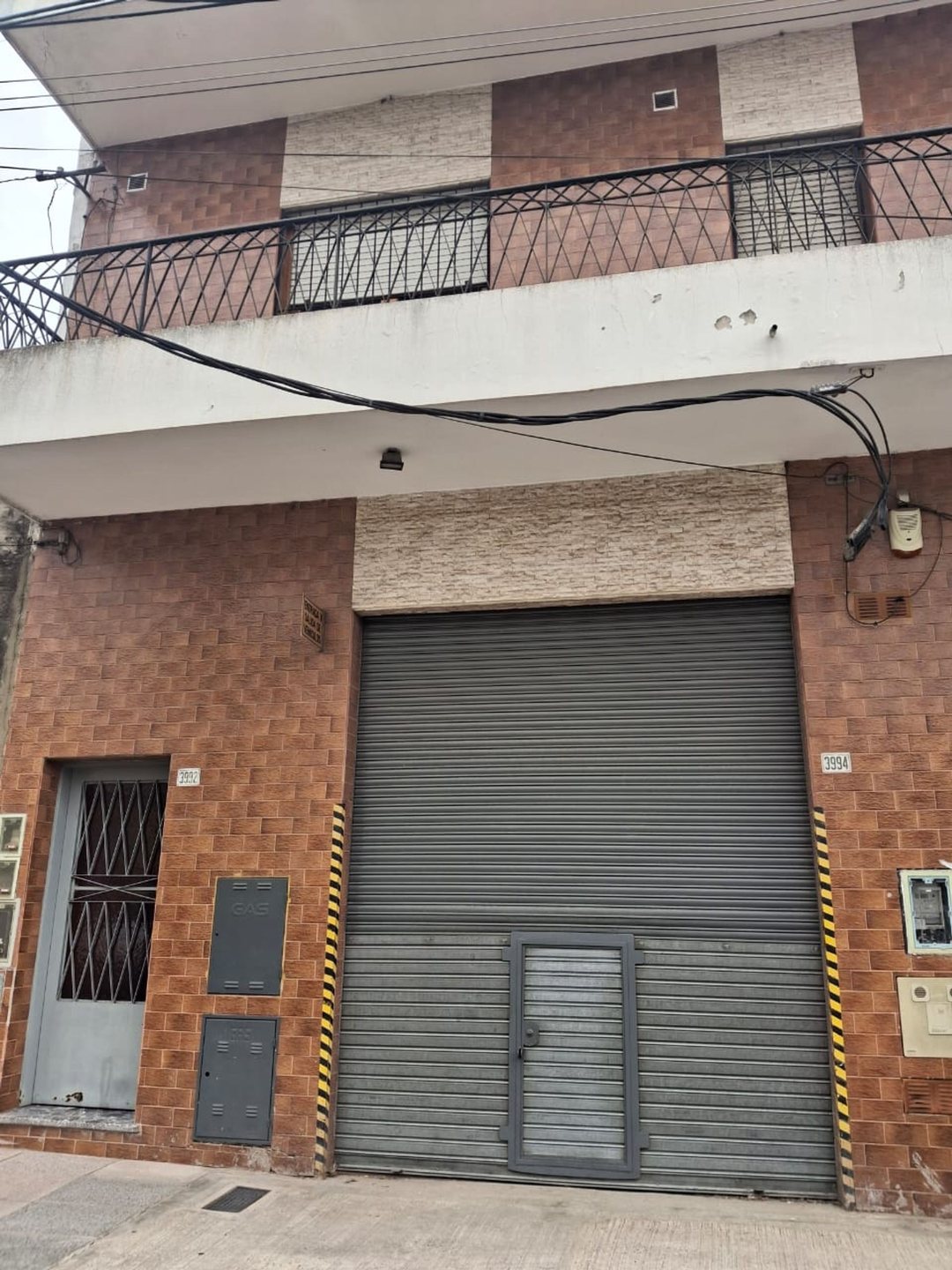 VENTA DE INDUSTRIA + VIVIENDA |