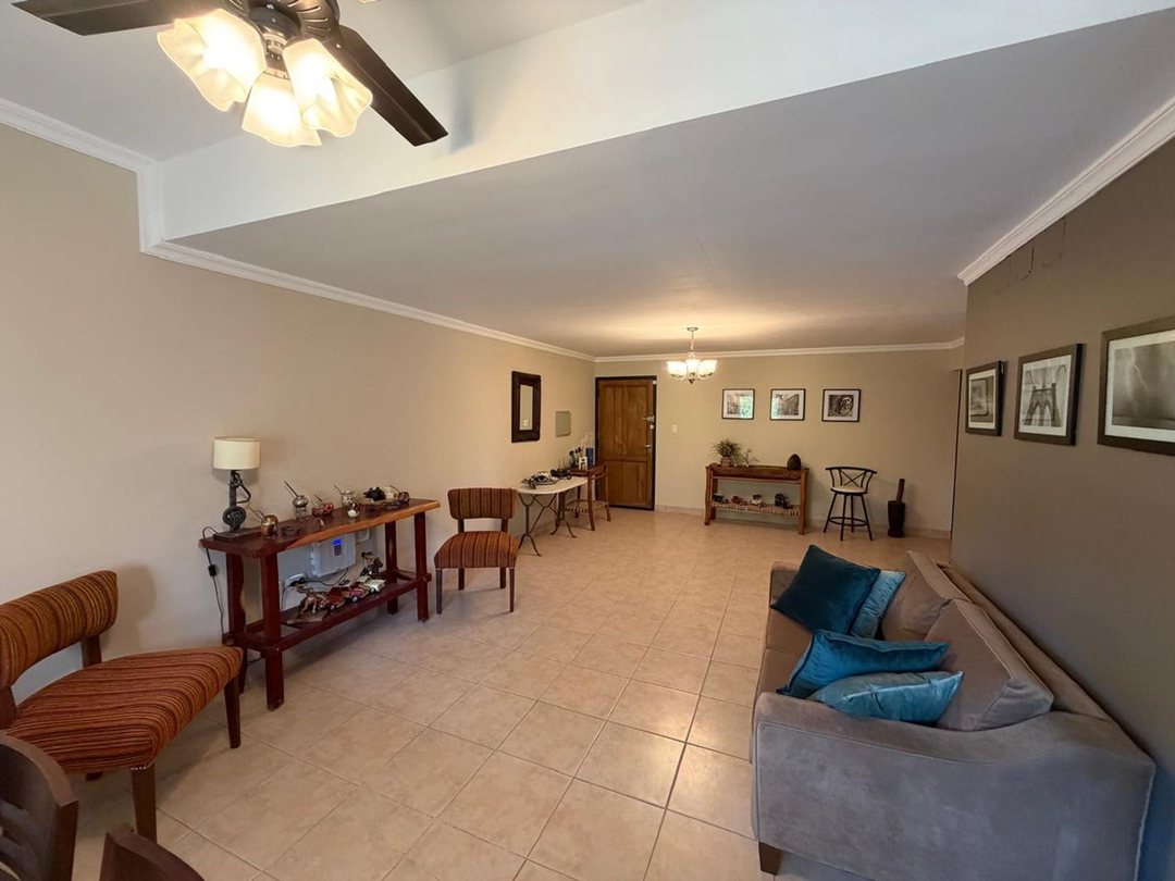 DEPARTAMENTO DE CATEGORIA EN VENTA - 3 DORMITORIOS