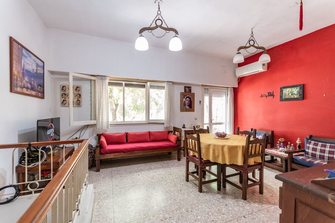 Venta PH 4 ambientes con terraza y balcón