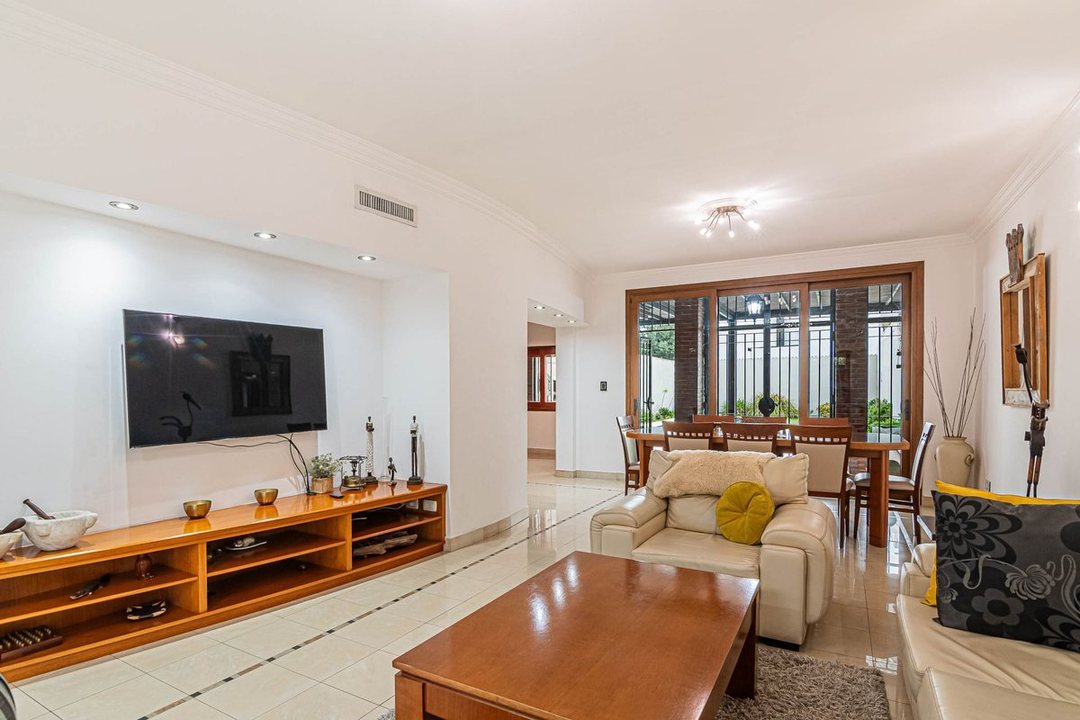 CASA EN VENTA LA PLATA EN PARQUE SAN MARTÍN