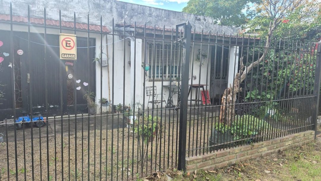 CASA DE 3 AMBIENTES EN VENTA EN MONTE GRANDE