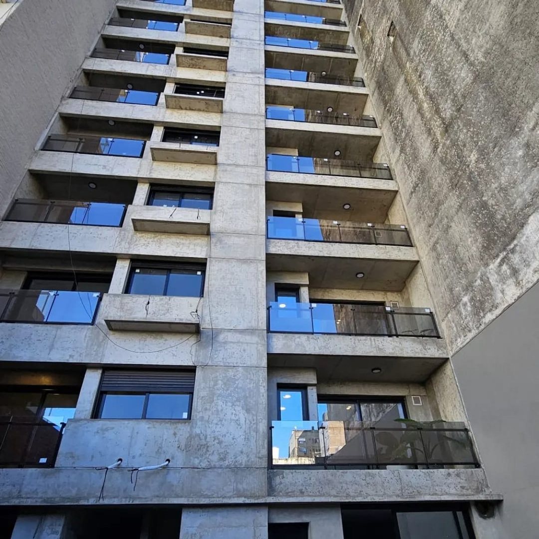 Venta semipiso 2 dormitorios, Centro. Amenities.