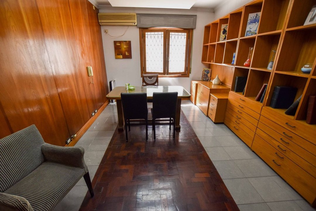 VENTA DE OFICINA CENTRO MITRE 800